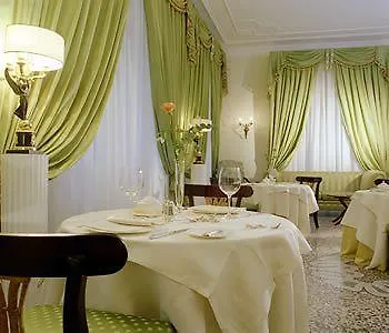 Alojamento de Acomodação e Pequeno-almoço Relais Antea Florença